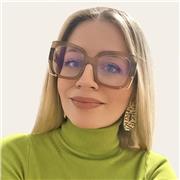 Imparto clases de apoyo a materias de la universidad o para otras personas que simplemente quieren aprender sobre diseño de moda, costura y patronaje.
